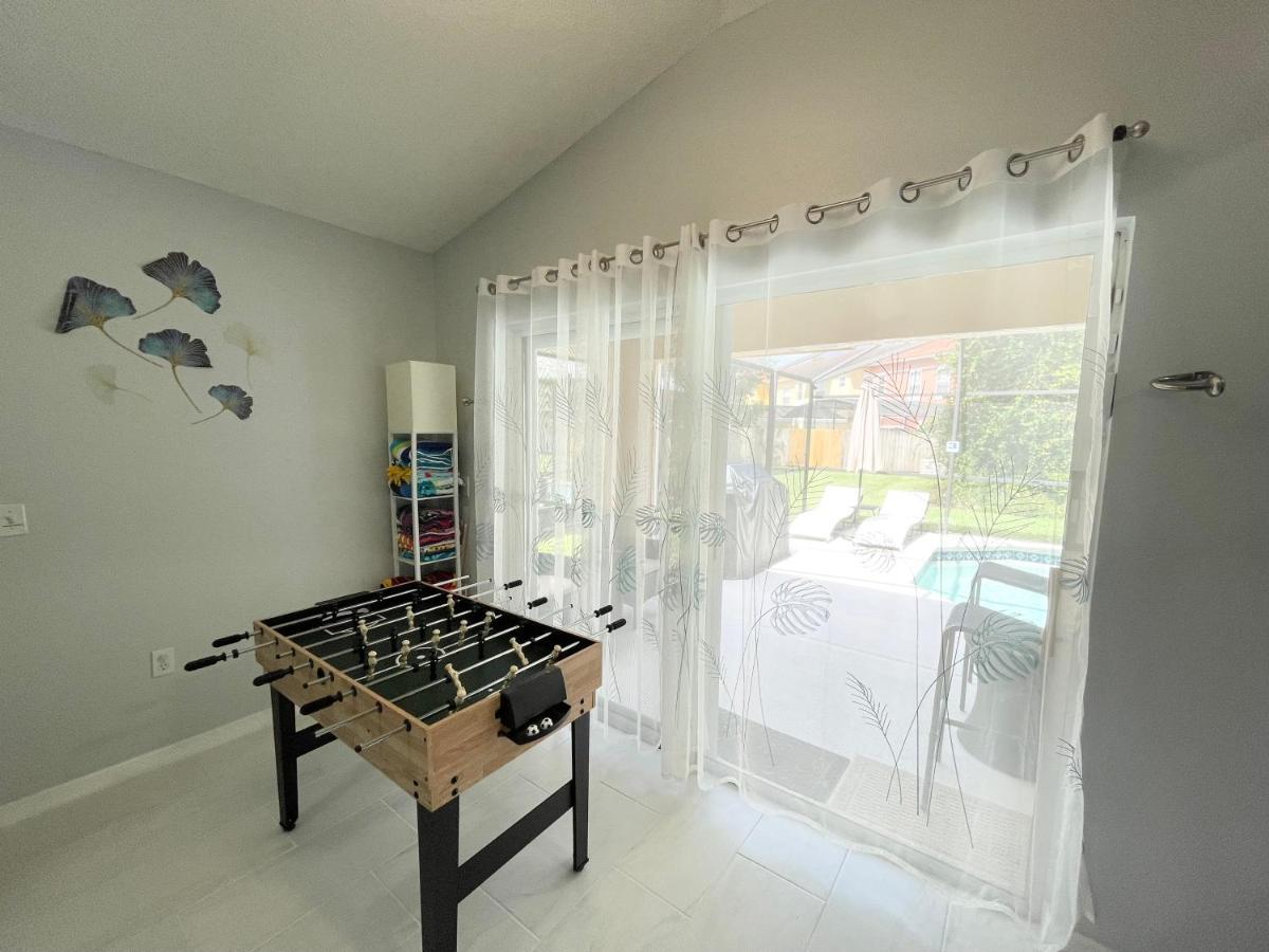 Fully Renovated, Quiet, Spacious Themed Pool With Office Holiday home Kissimmee